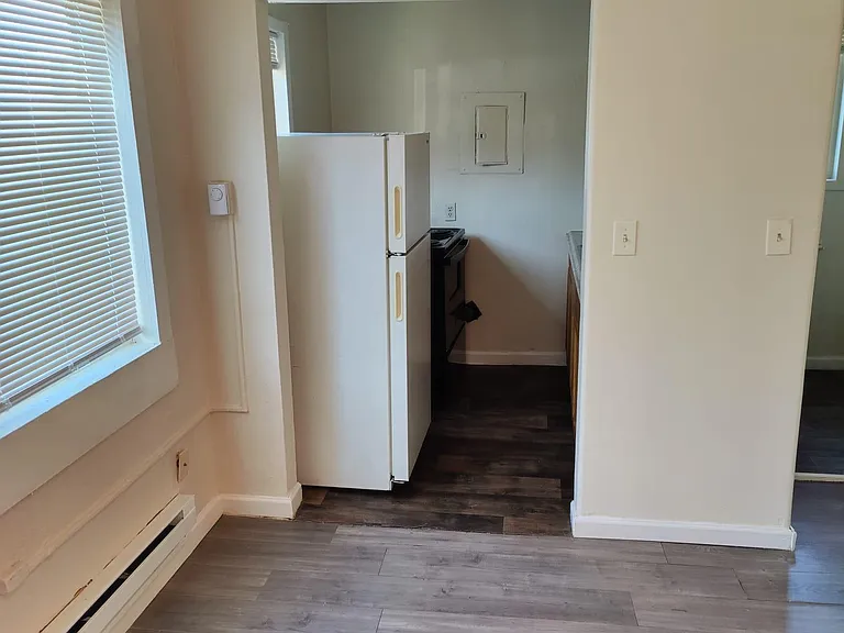 9632 Aurora Ave N #6 — Photo 3