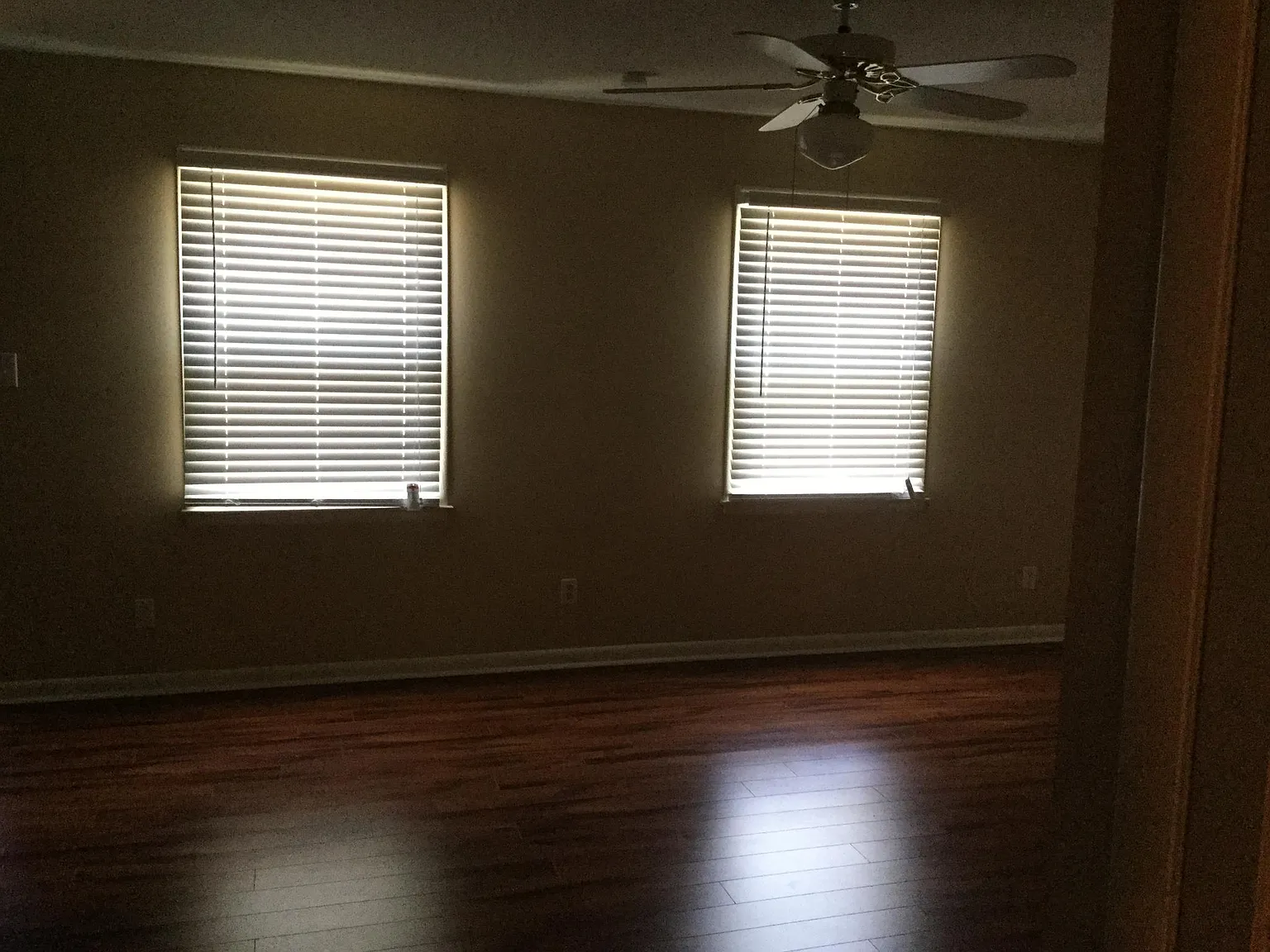 3 bed, 2.5 bath, 1900 sqft, $1,997 — Photo 3