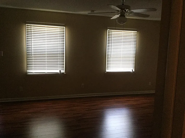 455 Mall Blvd — Photo 3