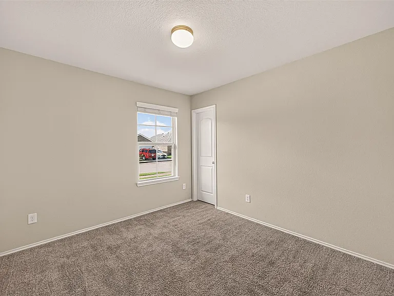 21422 Chester Cliff Ln — Photo 25