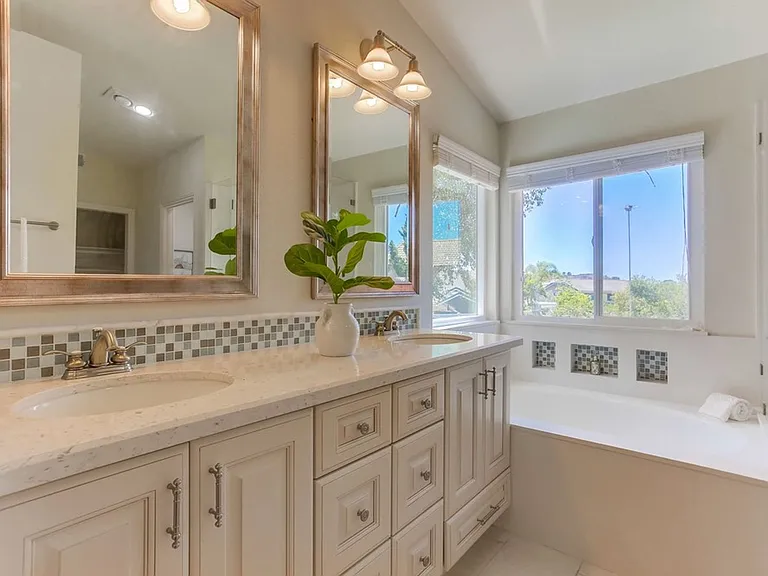 10730 Carillon Ct — Photo 46