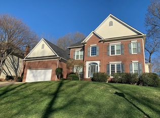 11725 Sir Francis Drake Dr, Charlotte, NC 28277
