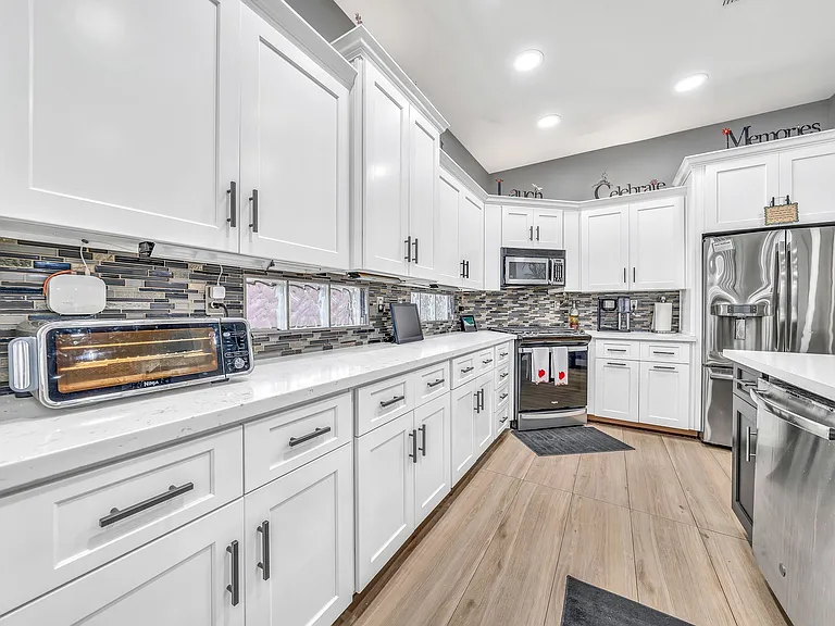 41719 N Rolling Green Way — Photo 10