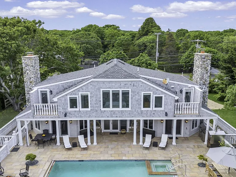 51 Cliff Rd — Photo 2