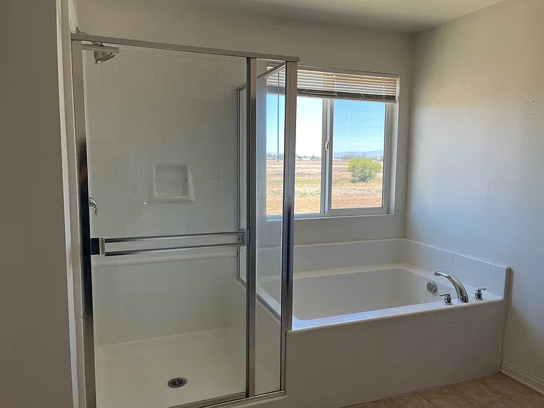 160 Yosemite Ave — Photo 18
