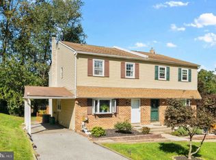 130 Meadowbrook Ln, Brookhaven, PA 19015