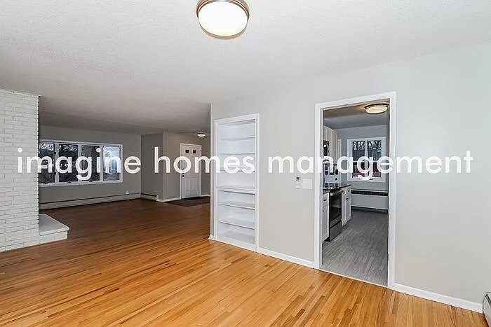 3 bed, 2.0 bath, 1832 sqft, $2,895 — Photo 3