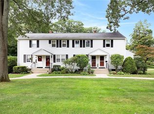 437 Sylvan Knoll Rd, Stamford, CT 06902
