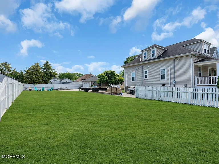 505 Long Branch Ave — Photo 40