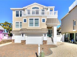 133 E 28th St, Ship Bottom, NJ