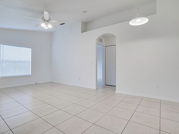 5th image of 881 SW Curry Street
