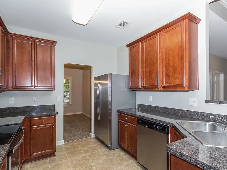 34 Cliffhaven Cir — Photo 8