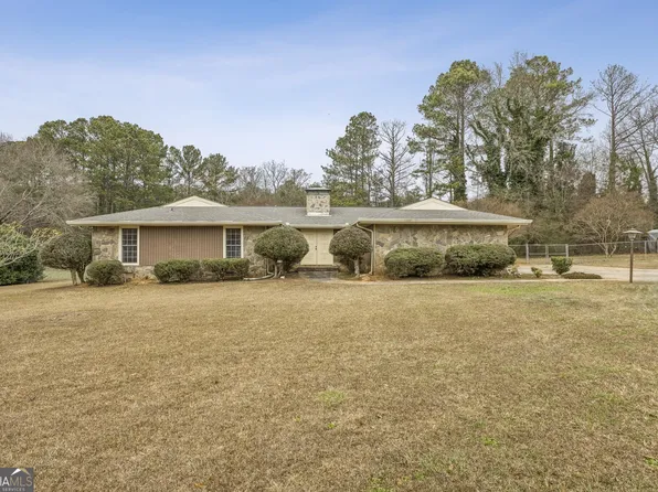 533 Avalon Dr, Fayetteville, GA 30214