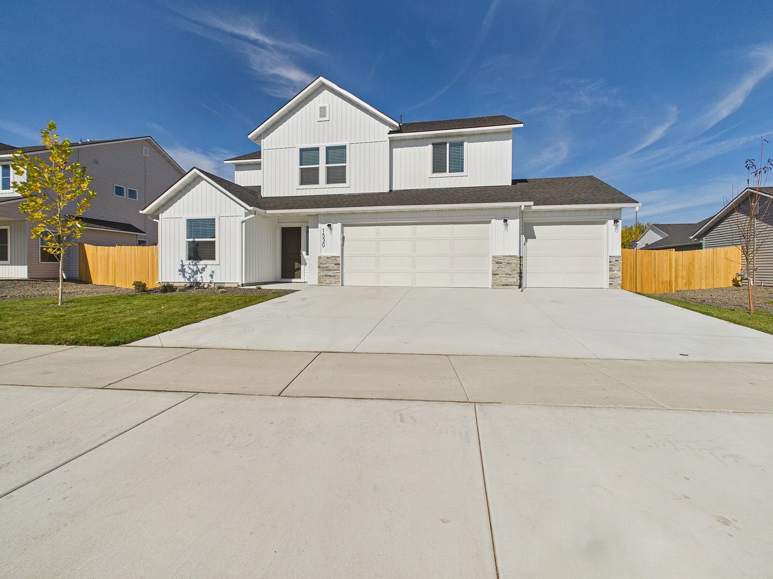 4 bed, 2.5 bath, 1893 sqft, $2,600 — Photo 1