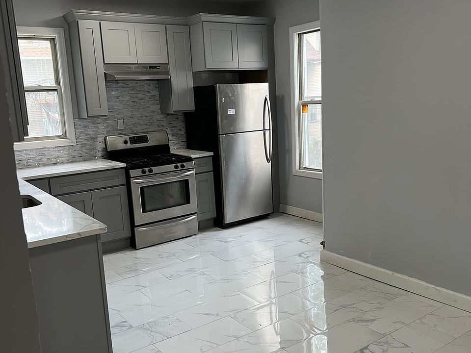 1st image of 67 Stockton Pl