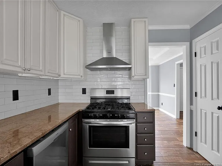 1183 Helmsley Dr — Photo 13