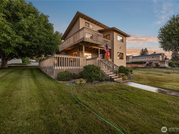 2111 W Terrace Avenue, Chelan, WA 98816