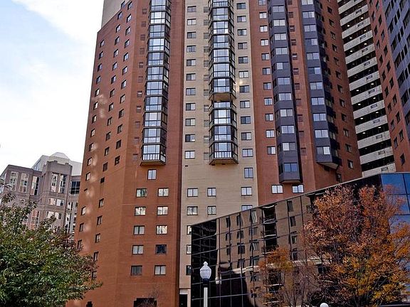 2nd image of 900 Stafford #1607