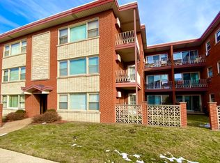3033 Paris Ave APT 204, River Grove, IL