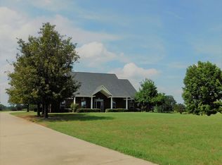 7 Tyler Ln, Hooks, TX 75561