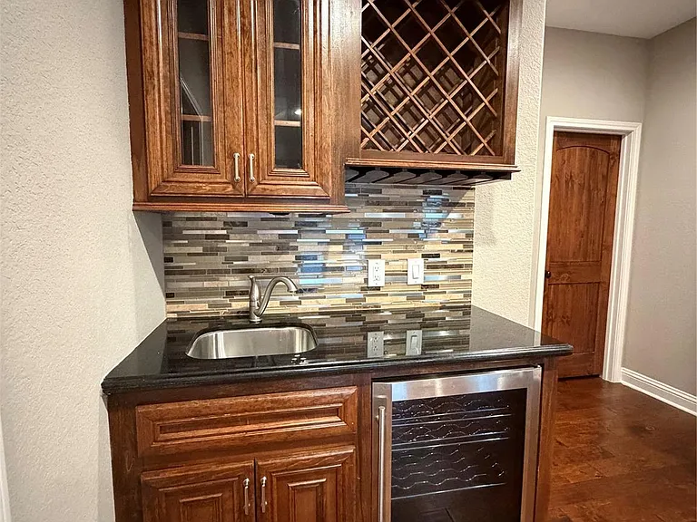 1710 Castlerock Dr — Photo 20