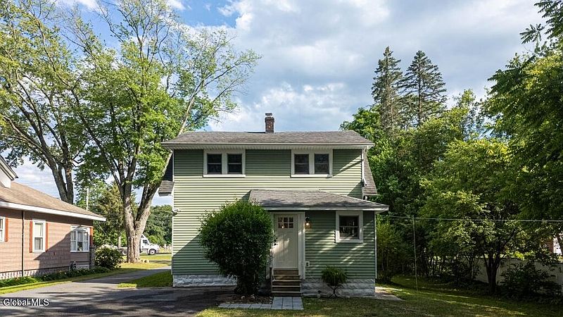 3rd image of 128 Putnam Road