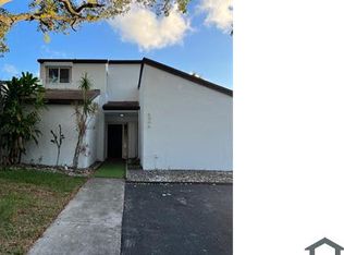 5996 NW 1st St, Pompano Beach, FL 33063