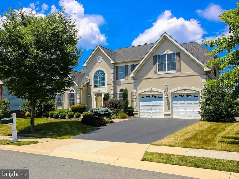 19763 Spyglass Hill Ct — Photo 1