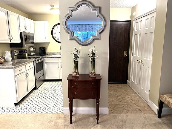 3rd image of 875 John Fitch Hwy APT 33