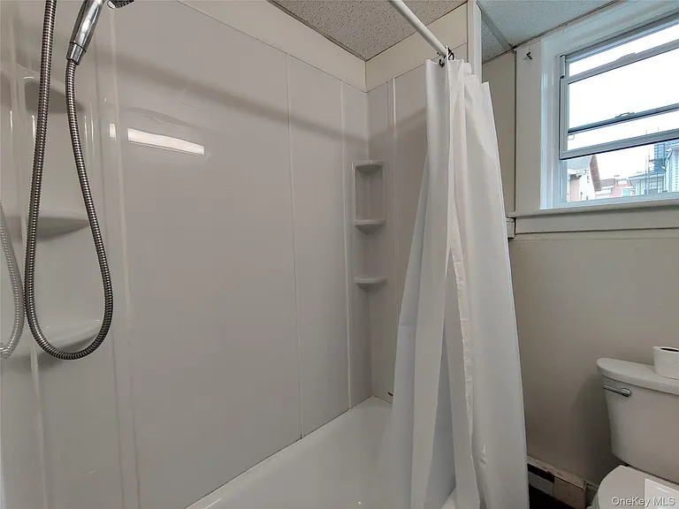 98 Montgomery St #1 — Photo 9