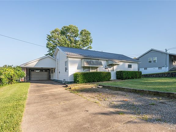 5th image of 40 Viewmont Dr