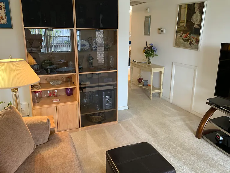 2050 Hythe Pl #C — Photo 18