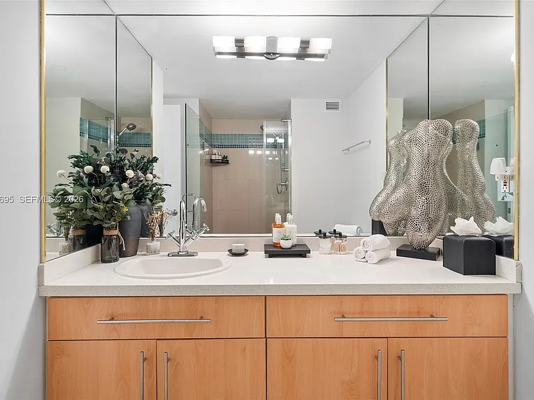 2301 Collins Ave #408 — Photo 46