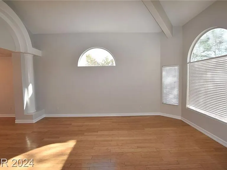 2111 Fountain Springs Dr — Photo 4