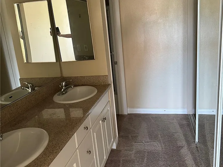 21550 Burbank Blvd #208 — Photo 9