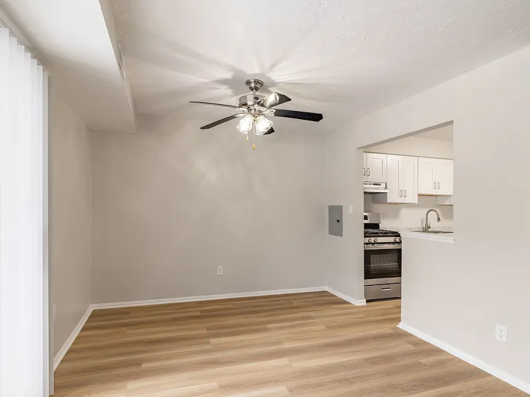 Coppertree Apartments — Photo 52