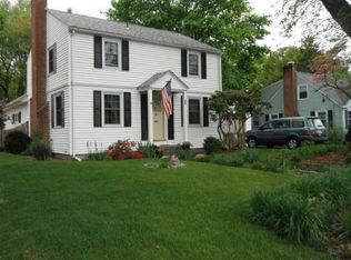 50 Parkway Dr, Warwick, RI 02886