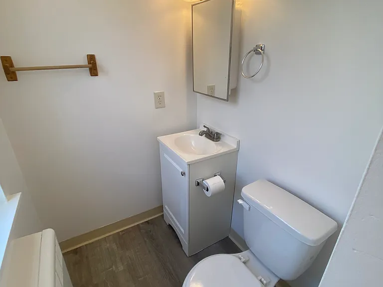1019 Wood St #A — Photo 8