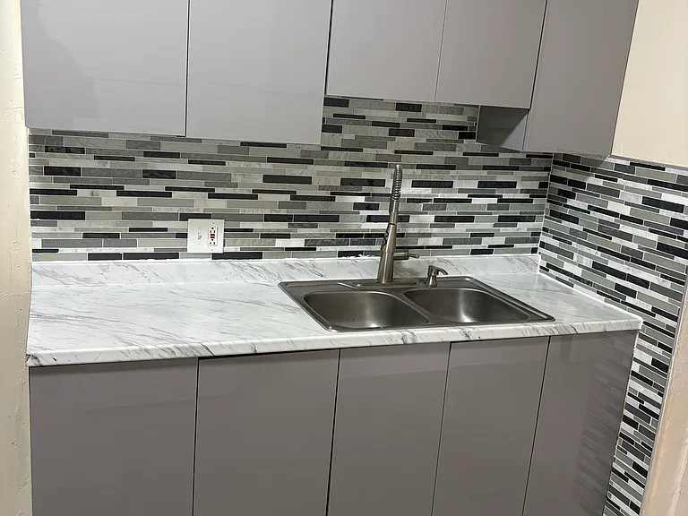 6018 S Vernon Ave #2 — Photo 14
