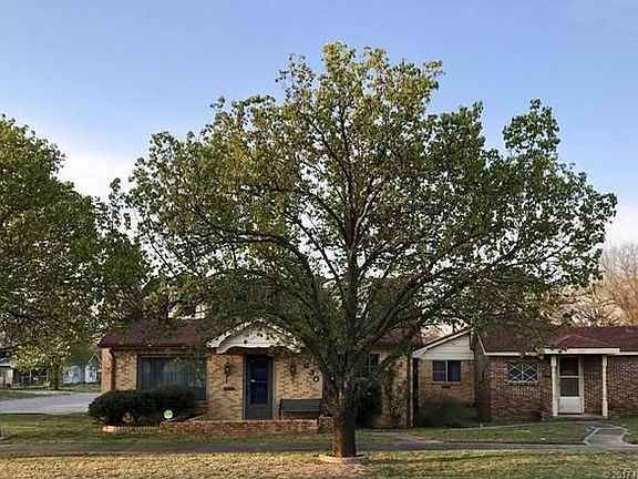 Rare opprotunity here with 2 homes. Rent one home and live in the other? Maybe you want to move mom in!