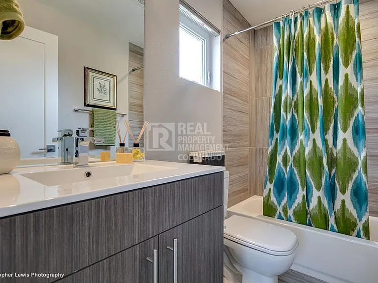 2415 N Decatur St — Photo 15