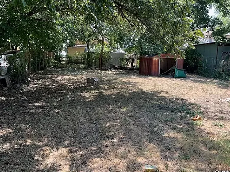 136 Alabama St — Photo 1