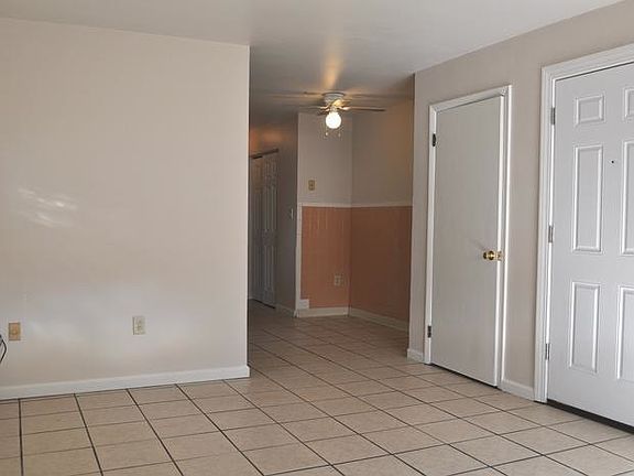 4th image of 846 Youngs Ln APT 1