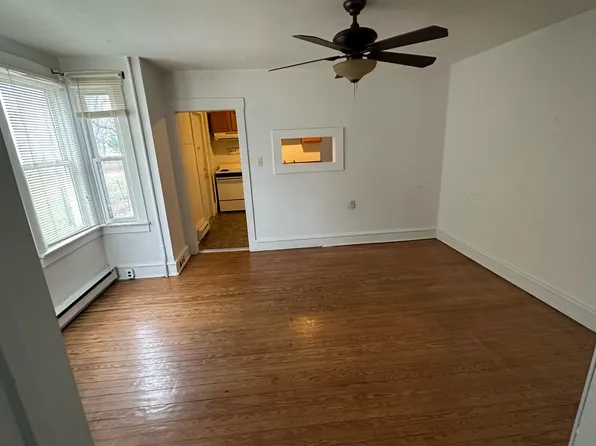 30 W Pittsfield St #30, Pennsville, NJ 08070