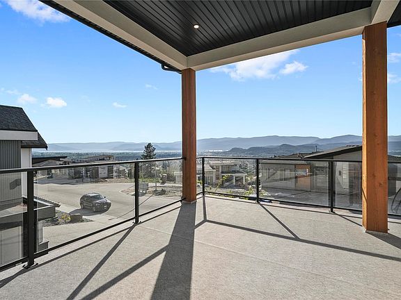 3rd image of 695 Deans Dr