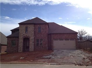 6920 Balmoral Dr, Rogers, AR 72758