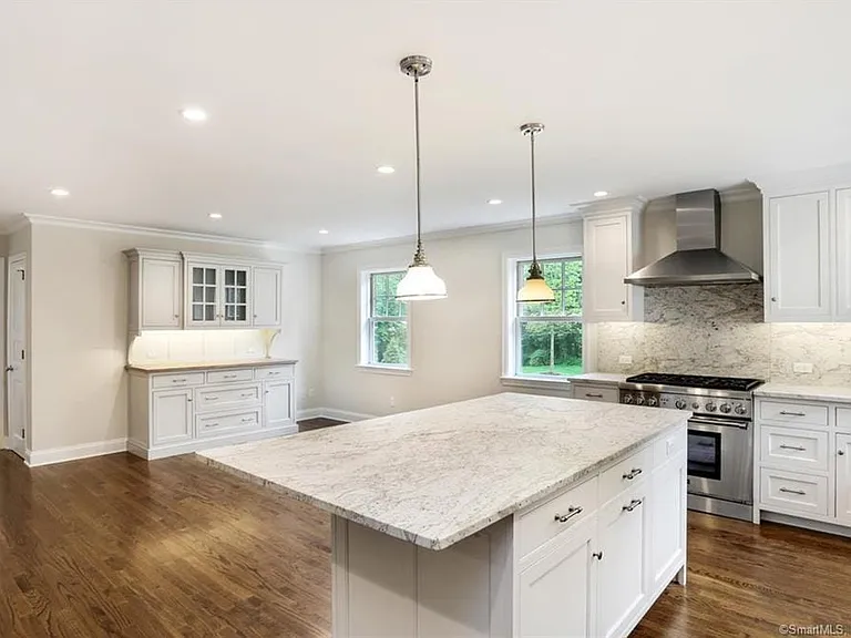 588 Weed St — Photo 8