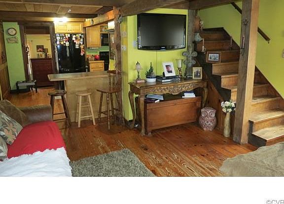4th image of 1725 Greenfield Dr