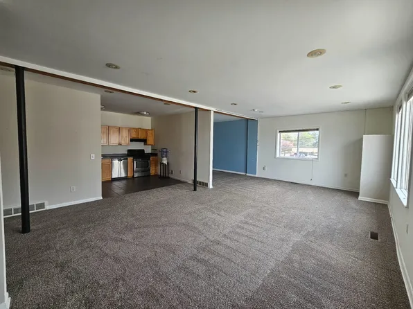 522 E Nine Mile Rd #526, Ferndale, MI 48220