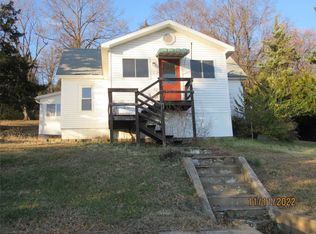 1721 Kentucky St, Louisiana, MO 63353